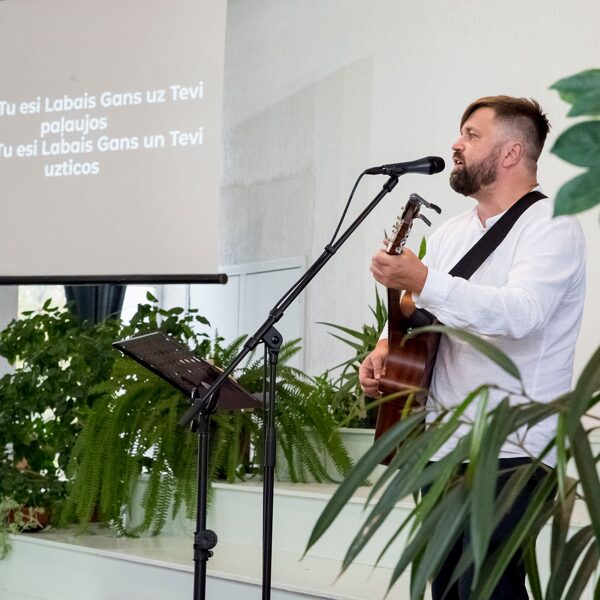 Konference "Miesa ir vāja, bet gars labprātīgs"