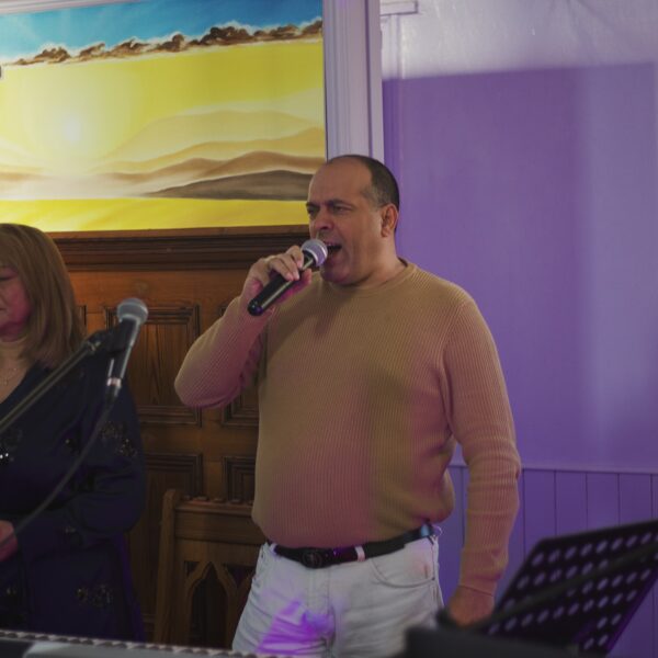 Dievkalpojumi Lielbritānijā